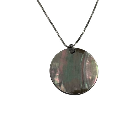 925 Italy Sterling Silver Mother Of Pearl Pendant Necklace, 18” - Picture 4 of 5